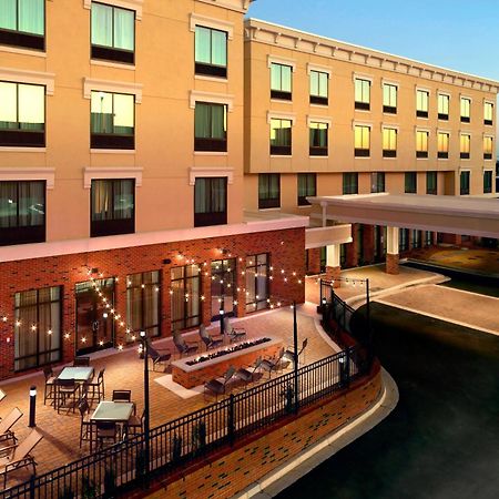 Courtyard By Marriott Lagrange Hotel Buitenkant foto