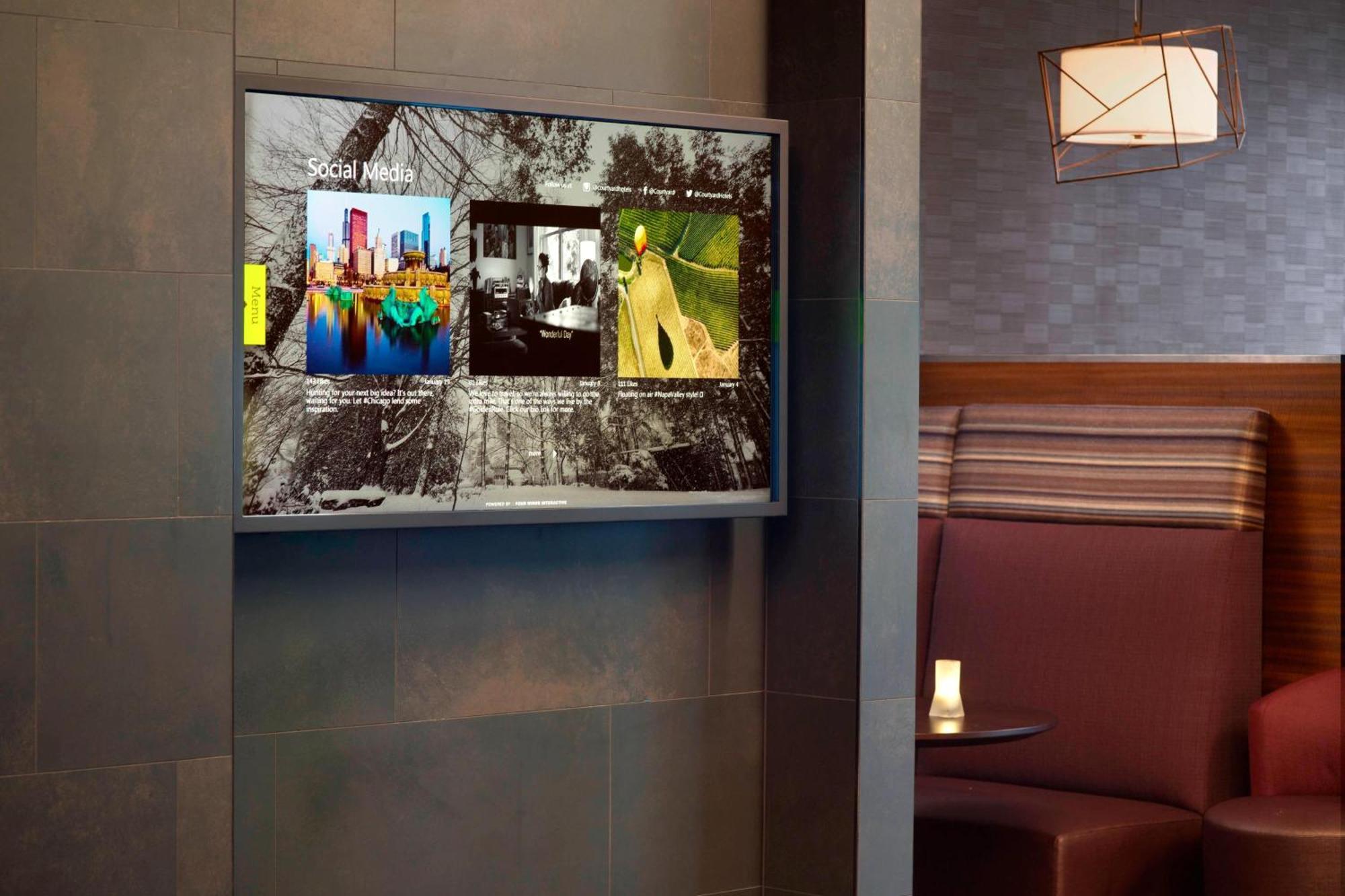 Courtyard By Marriott Lagrange Hotel Buitenkant foto
